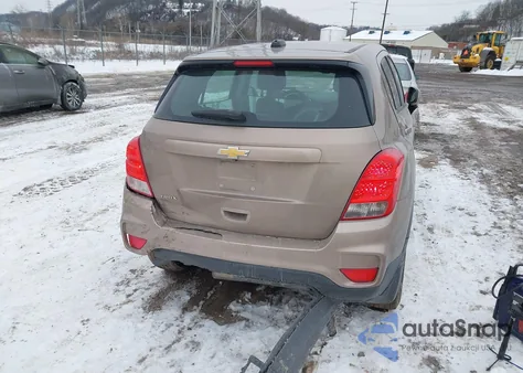 2018 Chevrolet Trax Ls z USA, uszkodzony, nr VIN 3GNCJKSB6JL388688